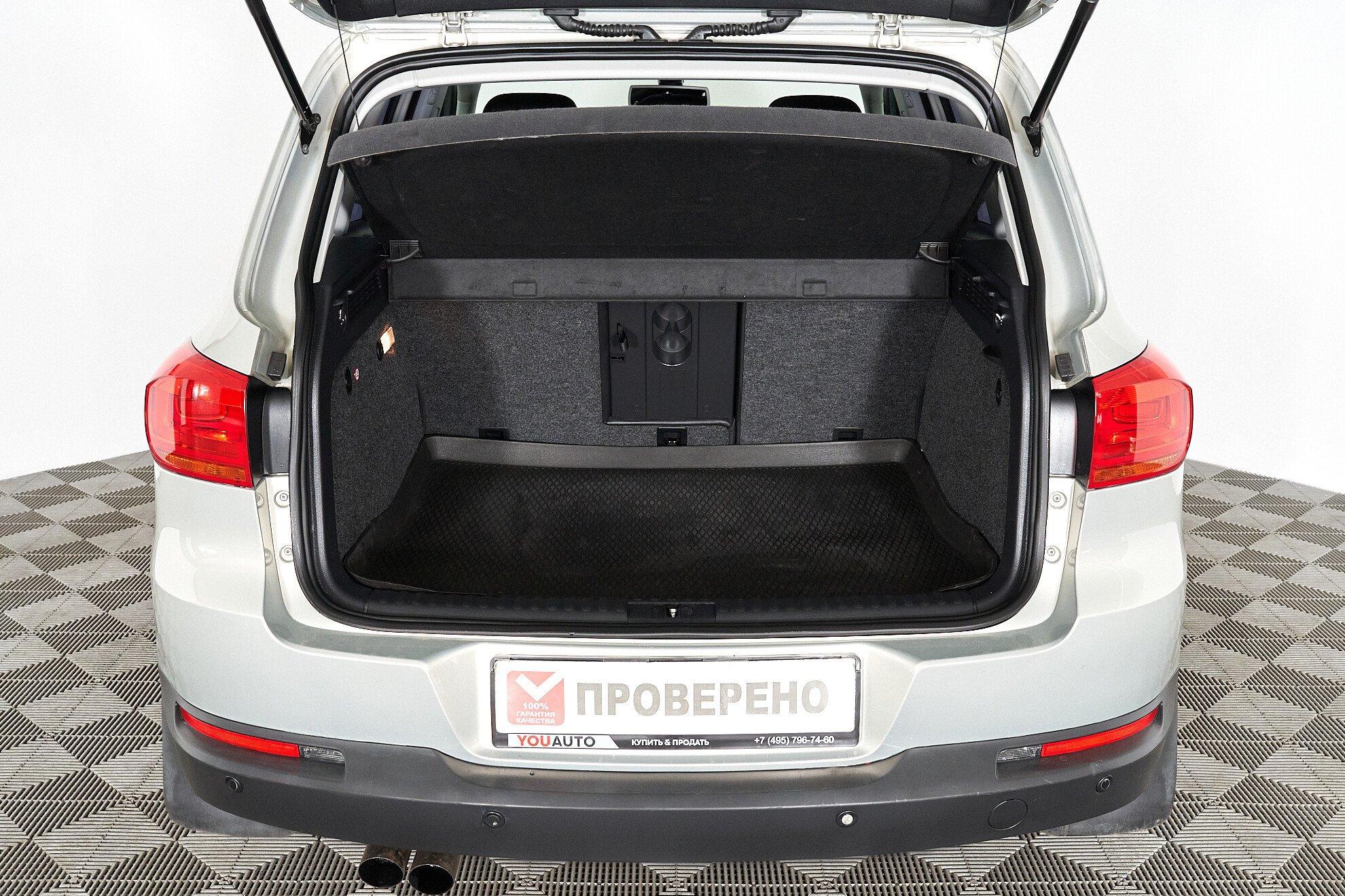 Volkswagen Tiguan 2012, серебряный