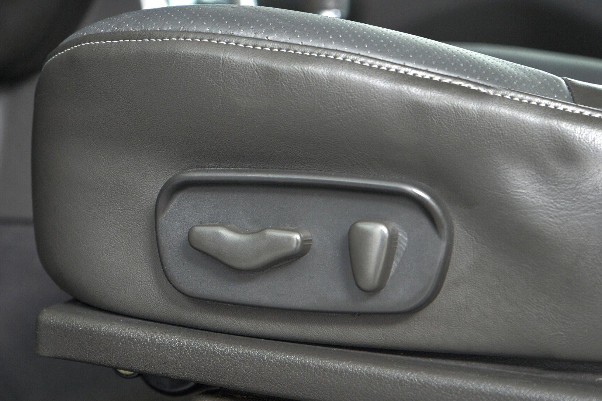 Nissan Pathfinder 2013, синий