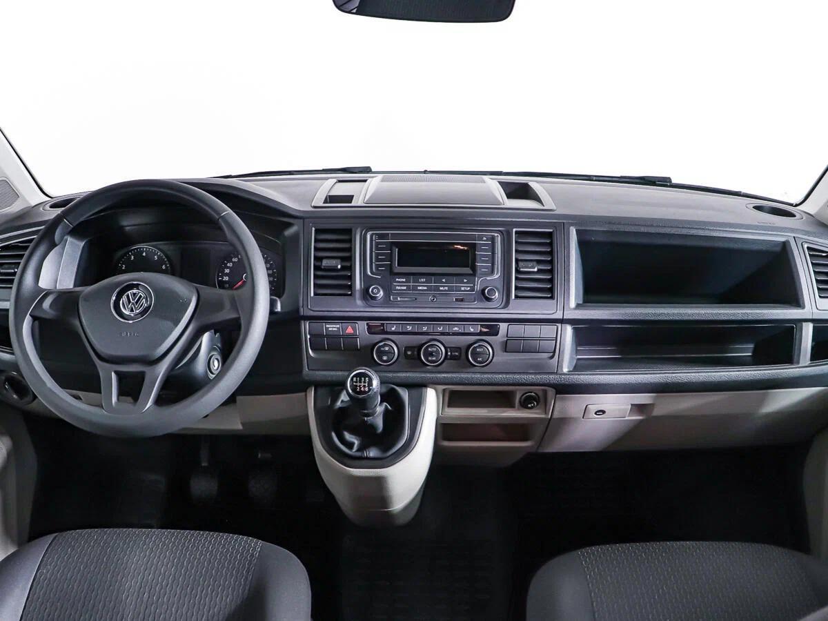 Volkswagen Caravelle 2018, черный