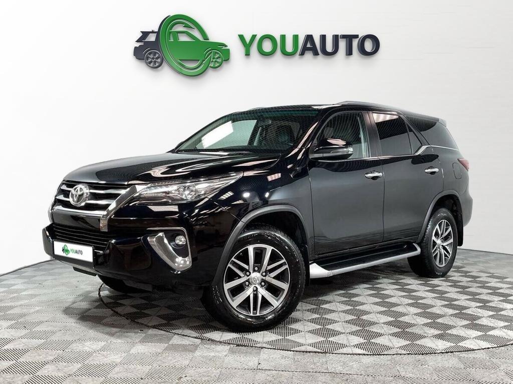Toyota Fortuner 2020, черный