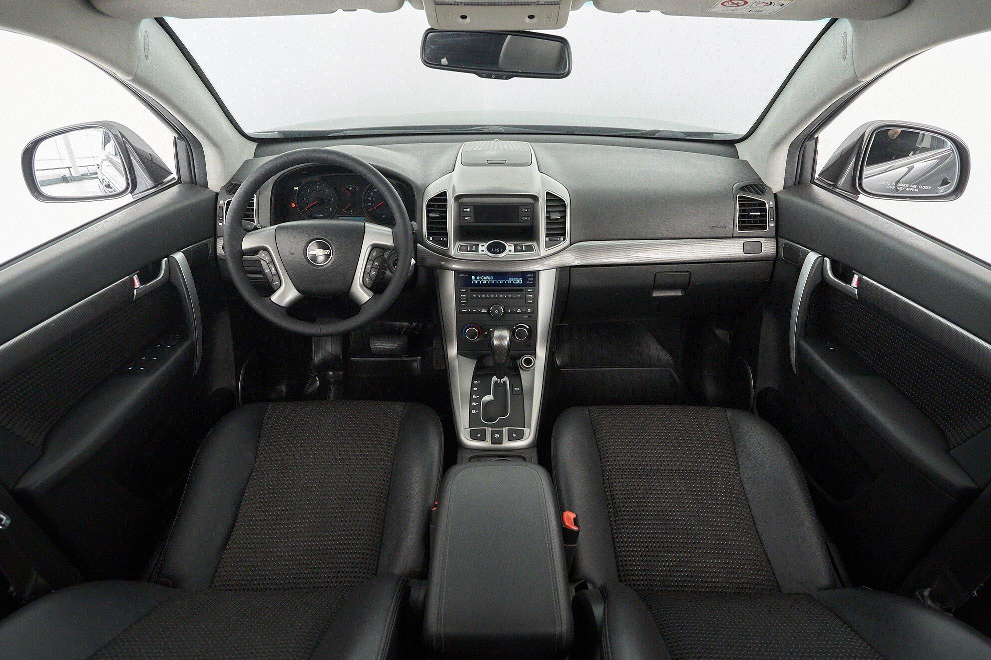 Chevrolet Captiva 2013, серый