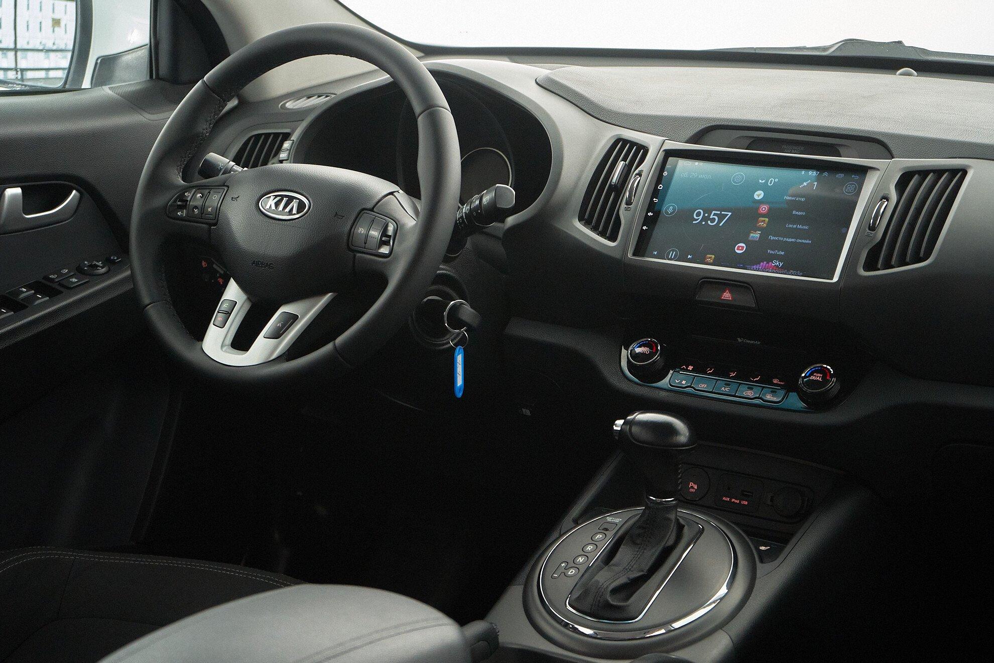 Kia Sportage 2011, белый