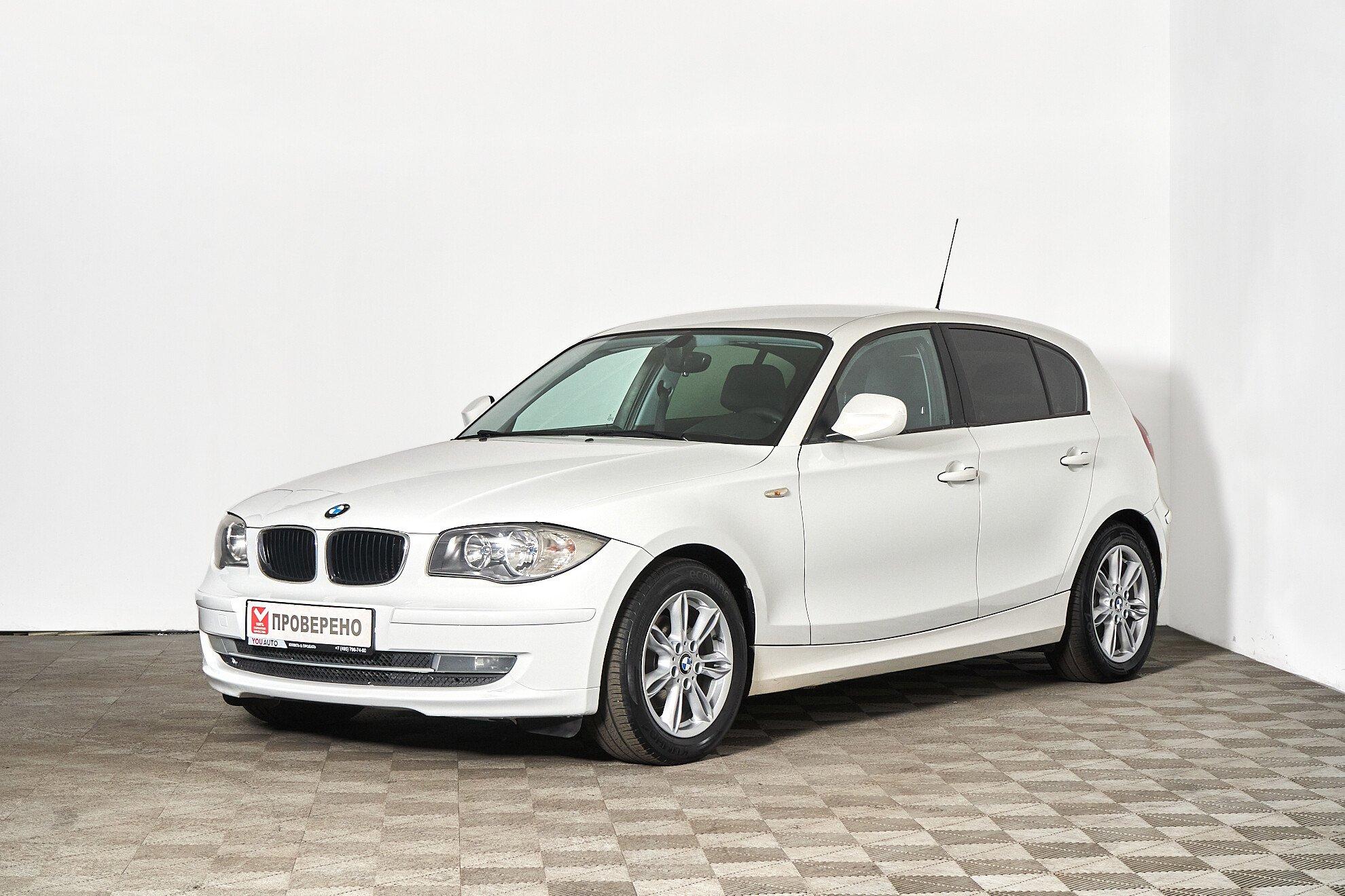 BMW 1 серии 2011, белый