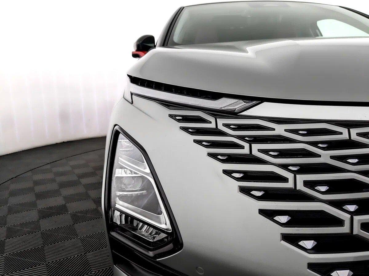 Omoda C5 2022, серый
