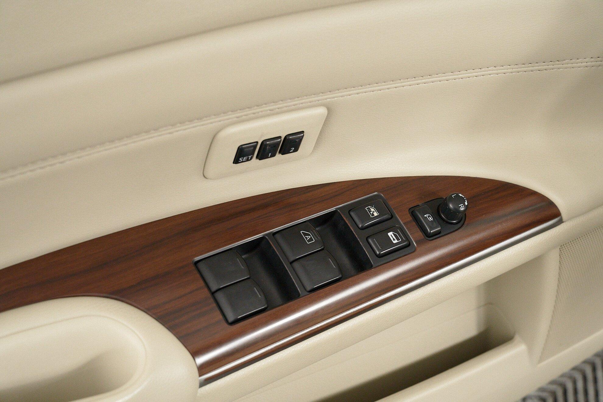 Nissan Teana 2010, черный