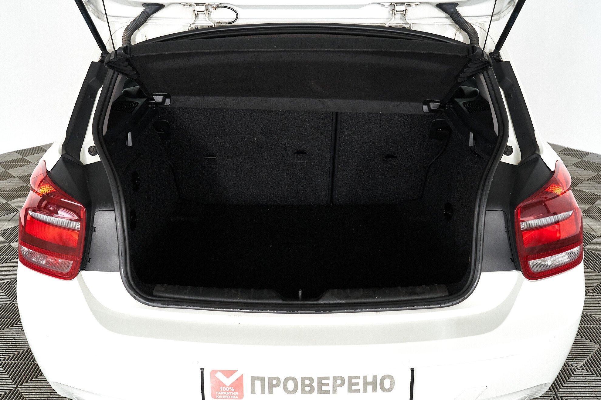 BMW 1 серии 2012, белый