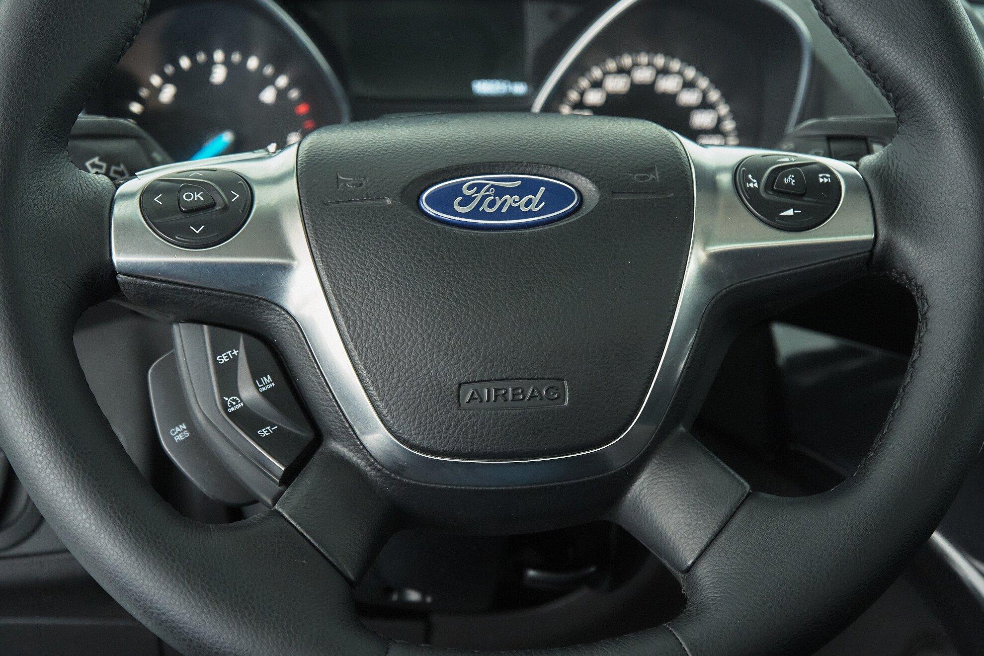 Ford Kuga 2014, белый