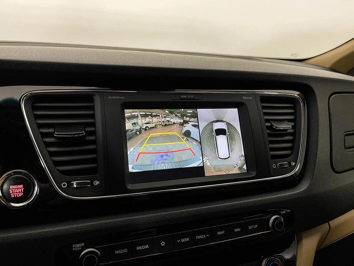 Kia Carnival 2020, белый