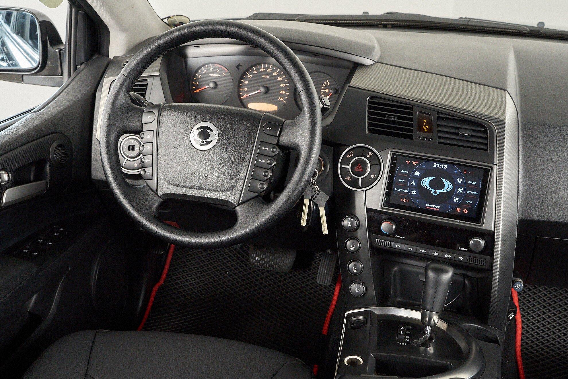 SsangYong Kyron 2013, черный