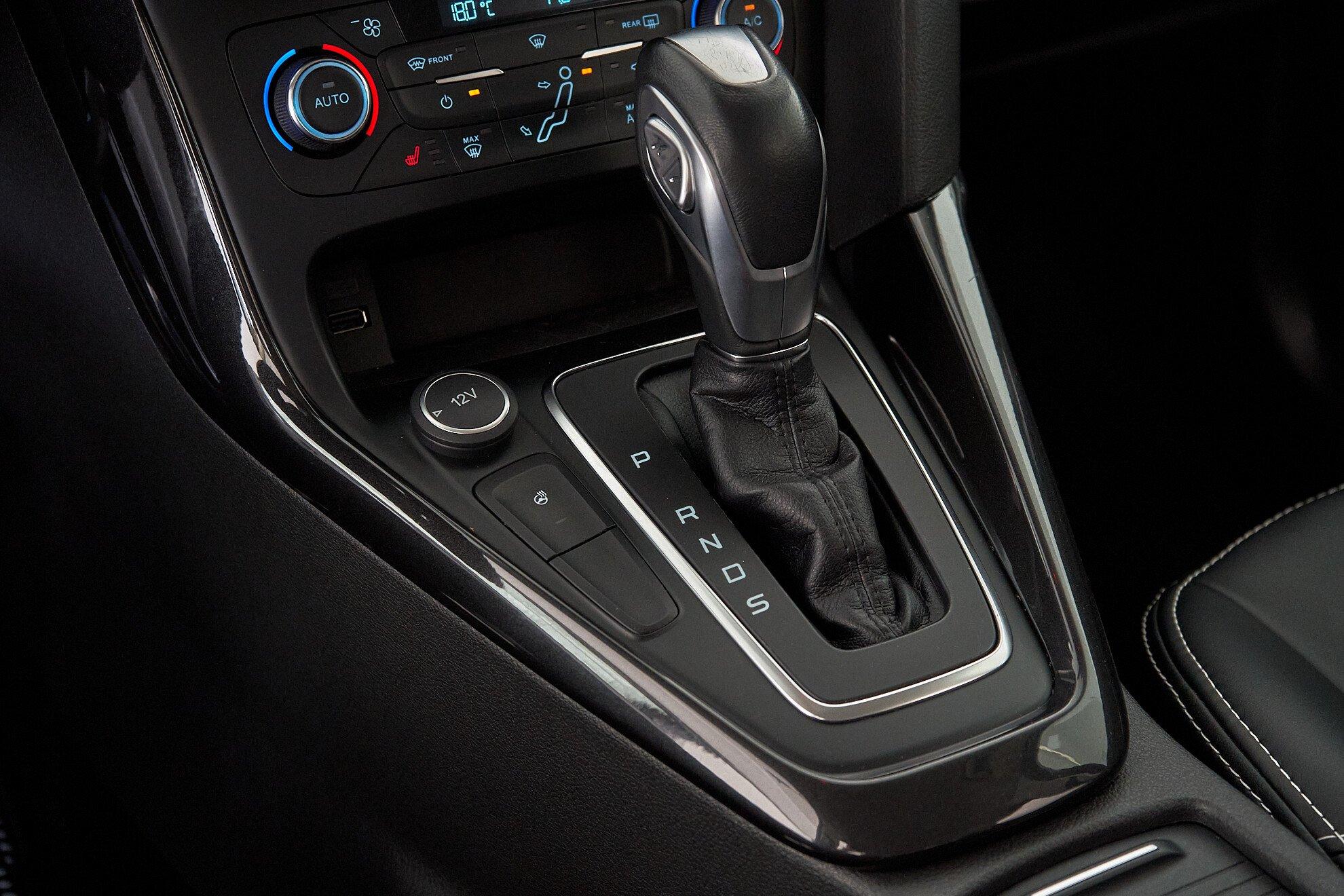 Ford Focus 2018, черный