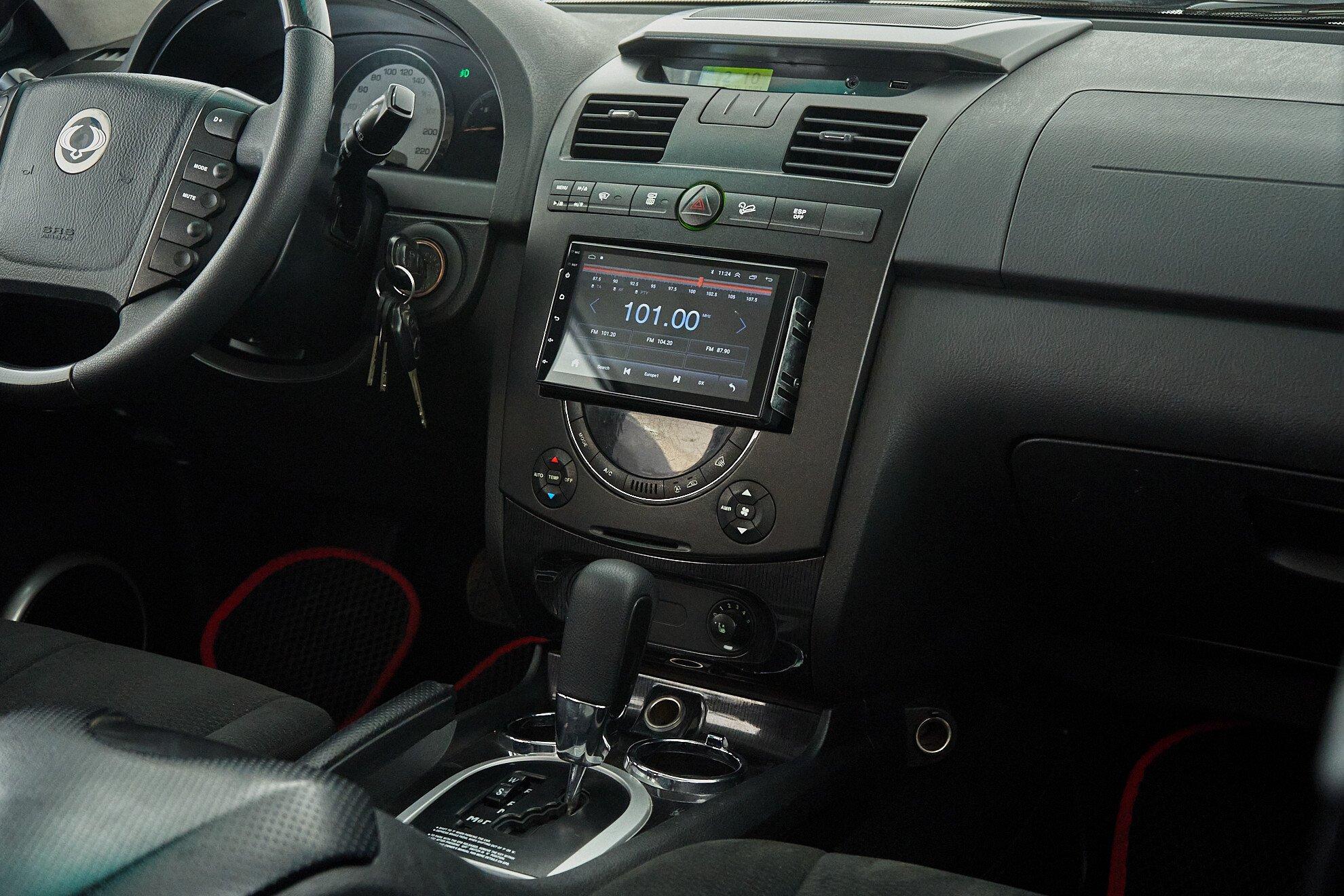 SsangYong Rexton 2007, серебряный