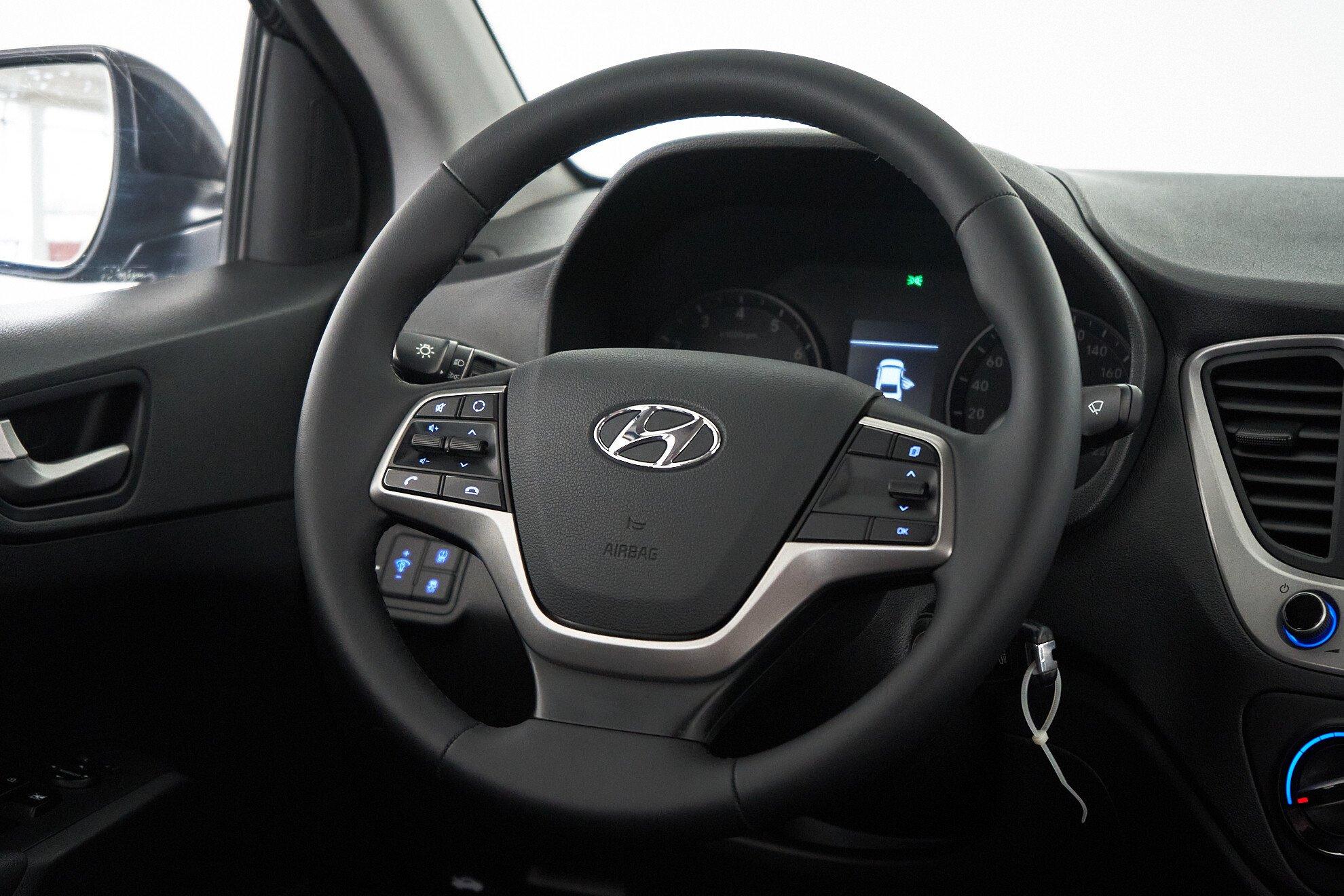 Hyundai Solaris 2020, черный