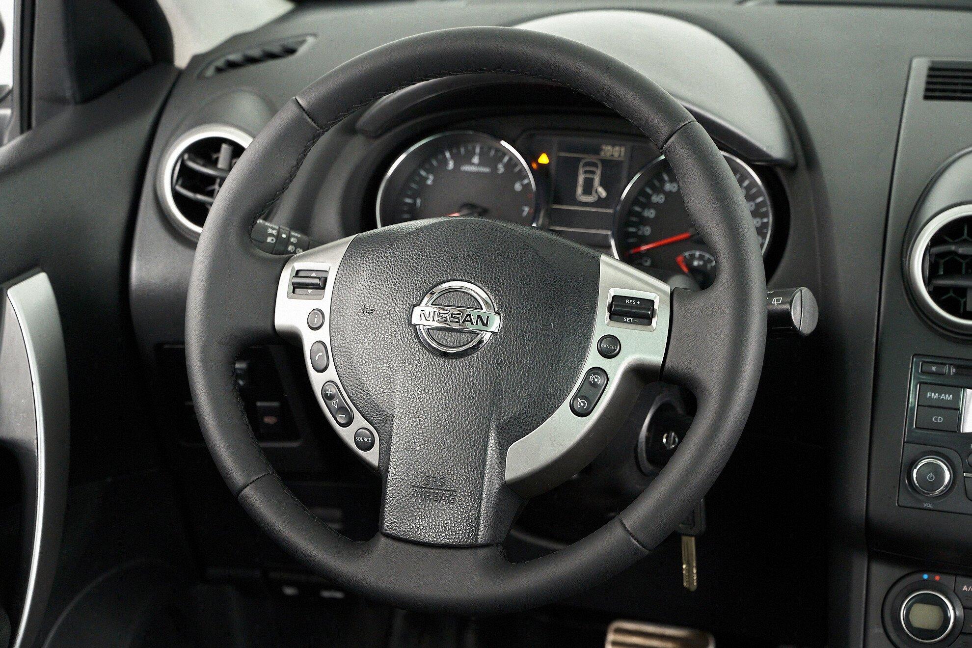 Nissan Qashqai 2012, черный