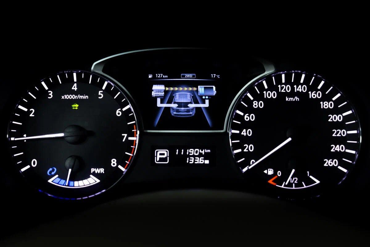 Nissan Pathfinder 2015, серый