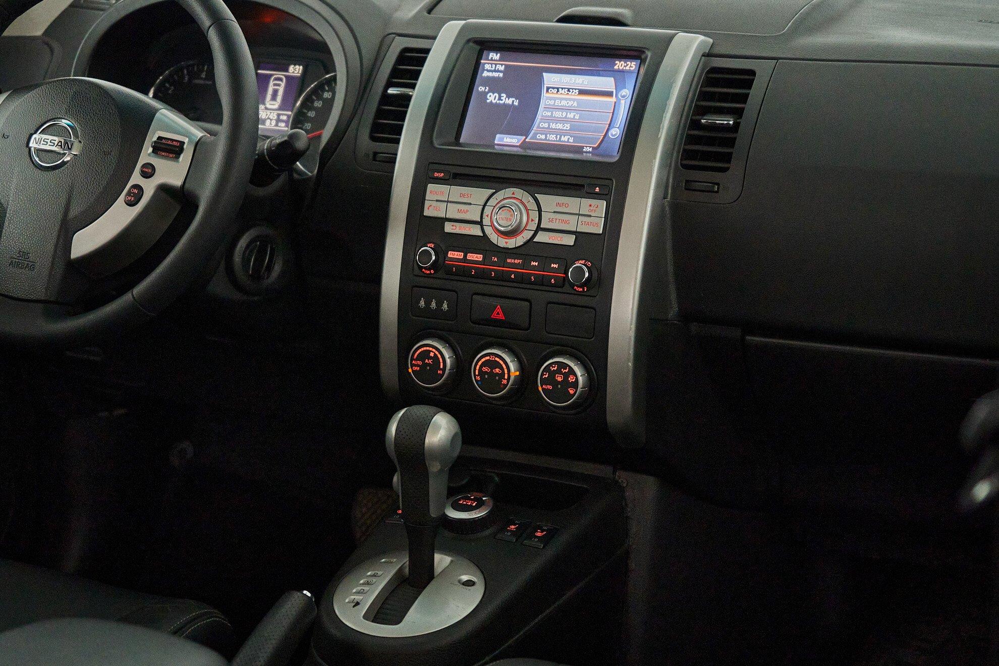 Nissan X-Trail 2012, серый