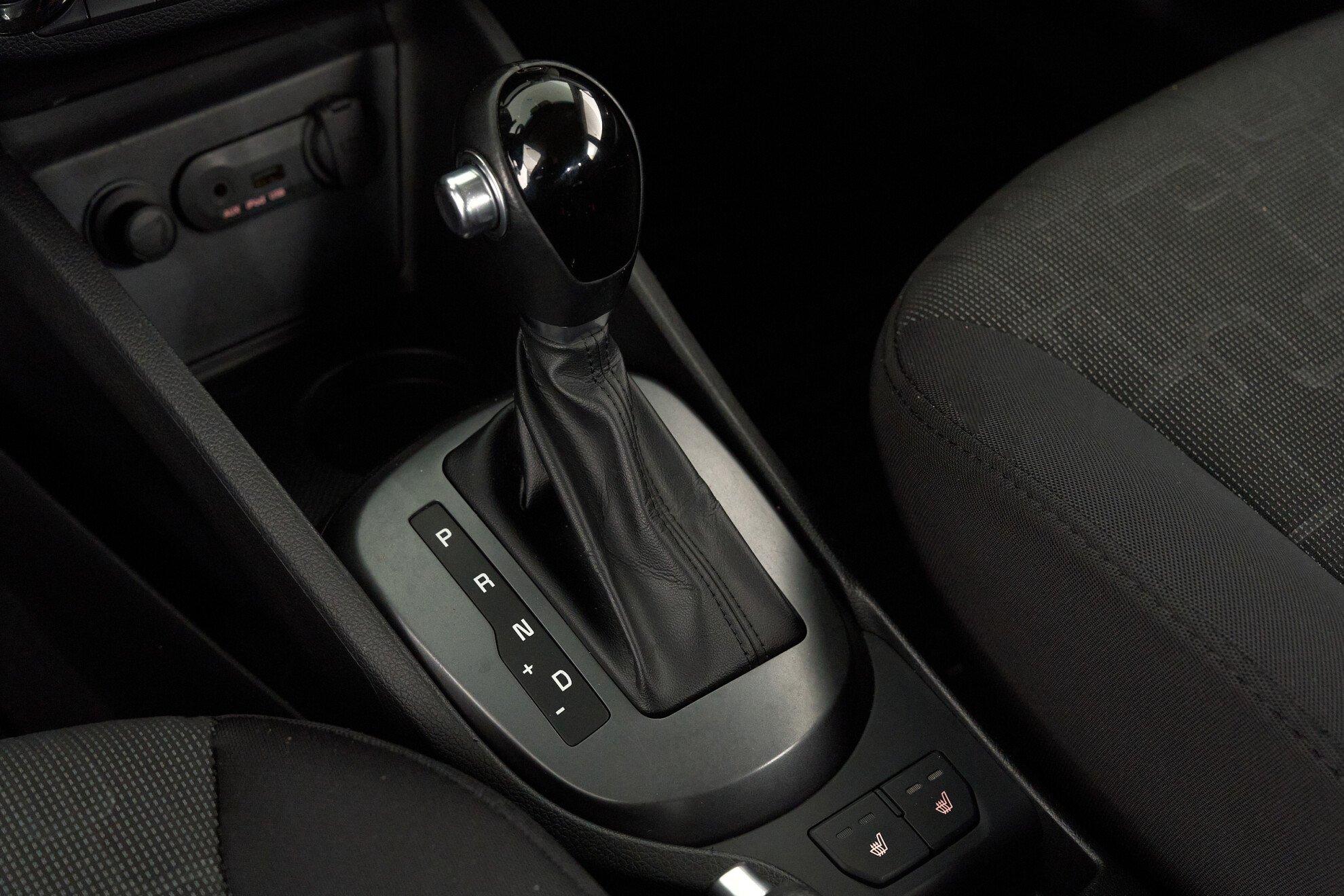 Kia Rio 2015, голубой