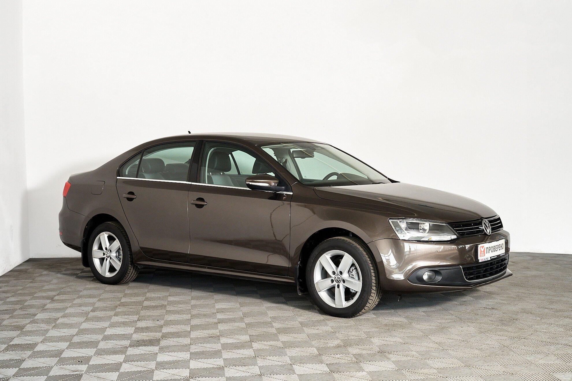 Volkswagen Jetta 2012, коричневый