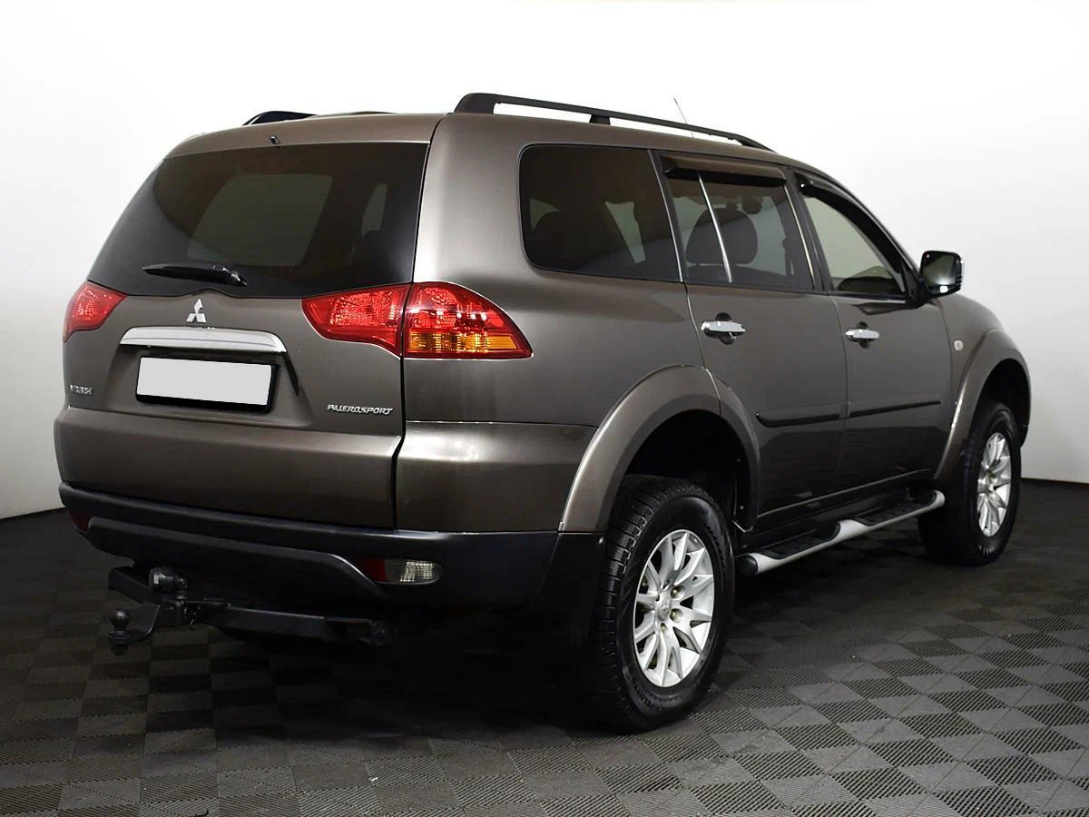 Mitsubishi Pajero Sport 2013, коричневый