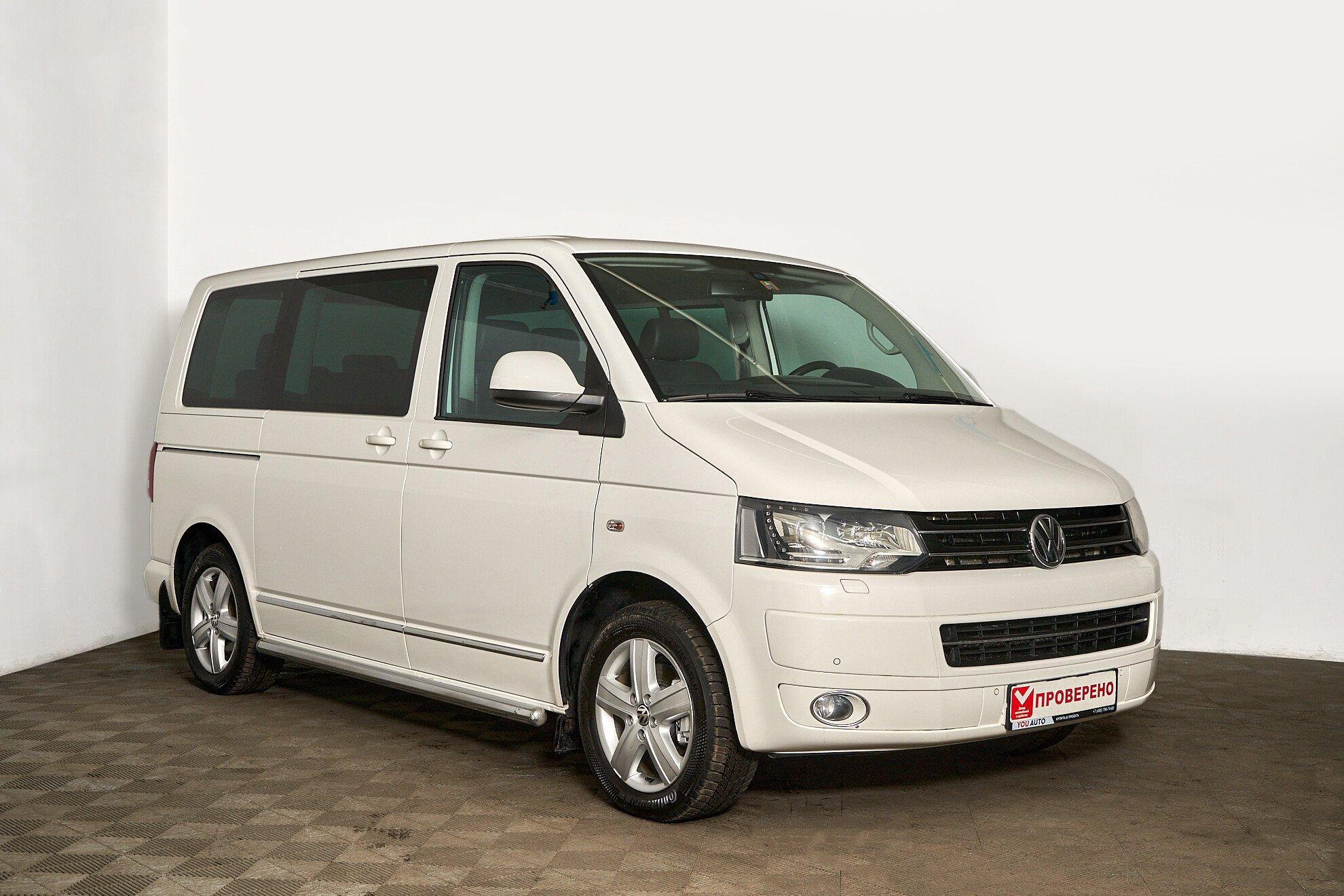 Volkswagen Multivan 2013, белый