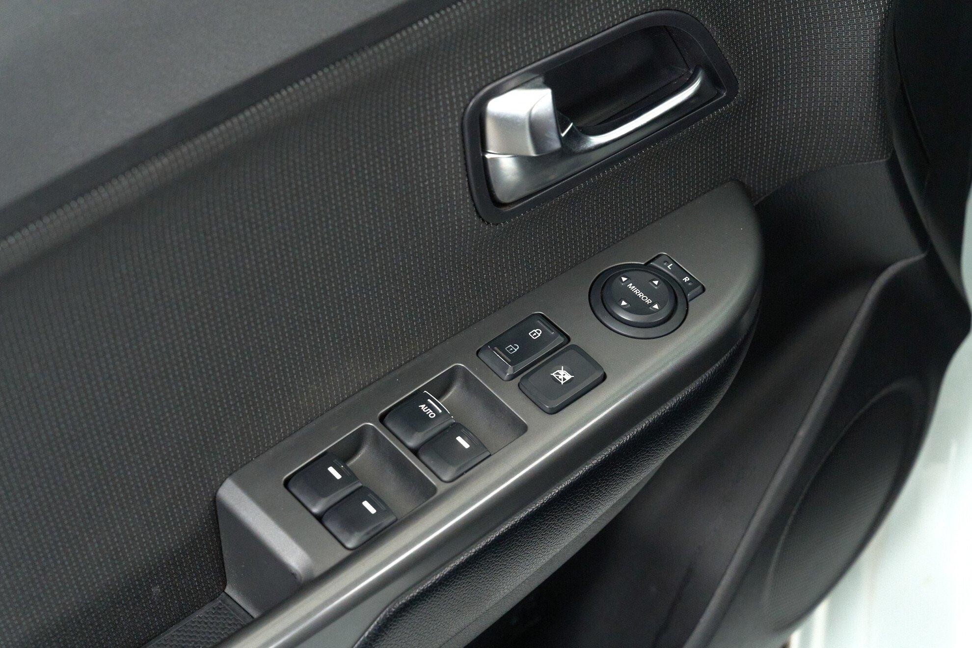Kia Rio 2016, белый