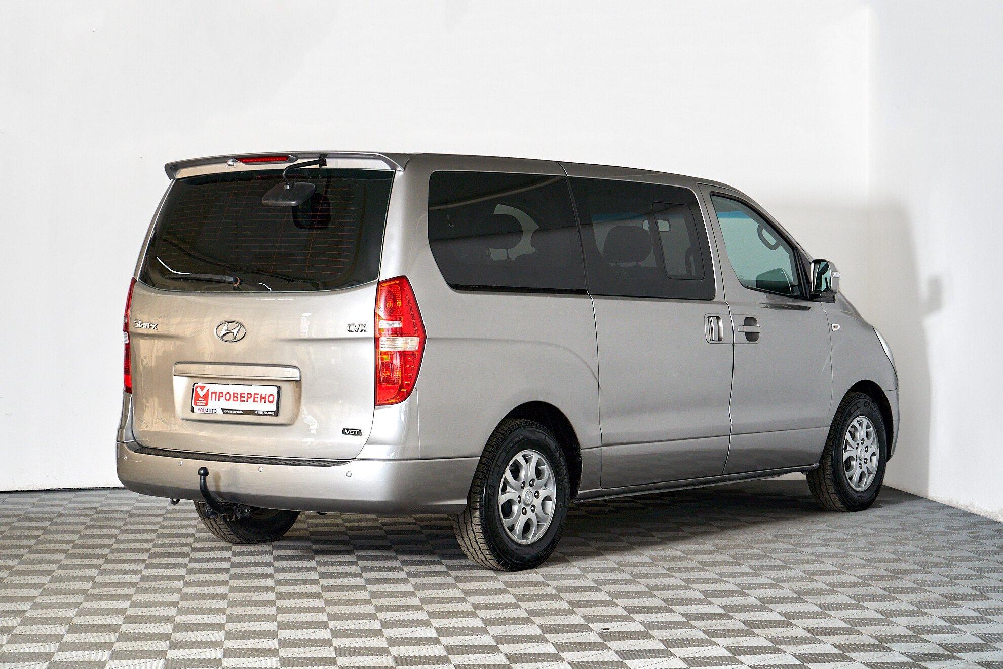 Hyundai Grand Starex 2010, серебряный