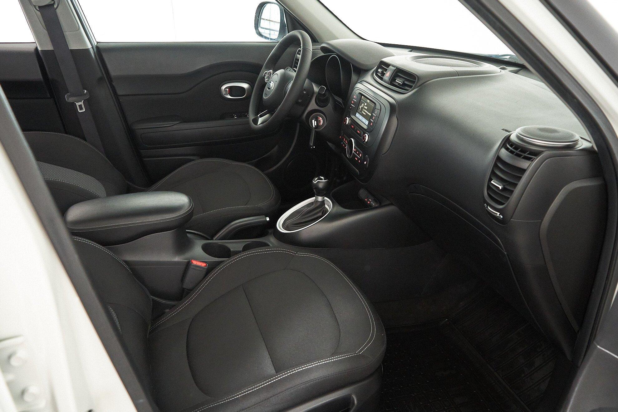 Kia Soul 2018, белый