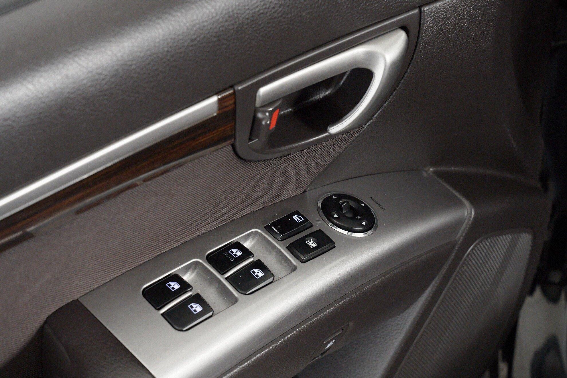 Hyundai Santa Fe 2011, черный