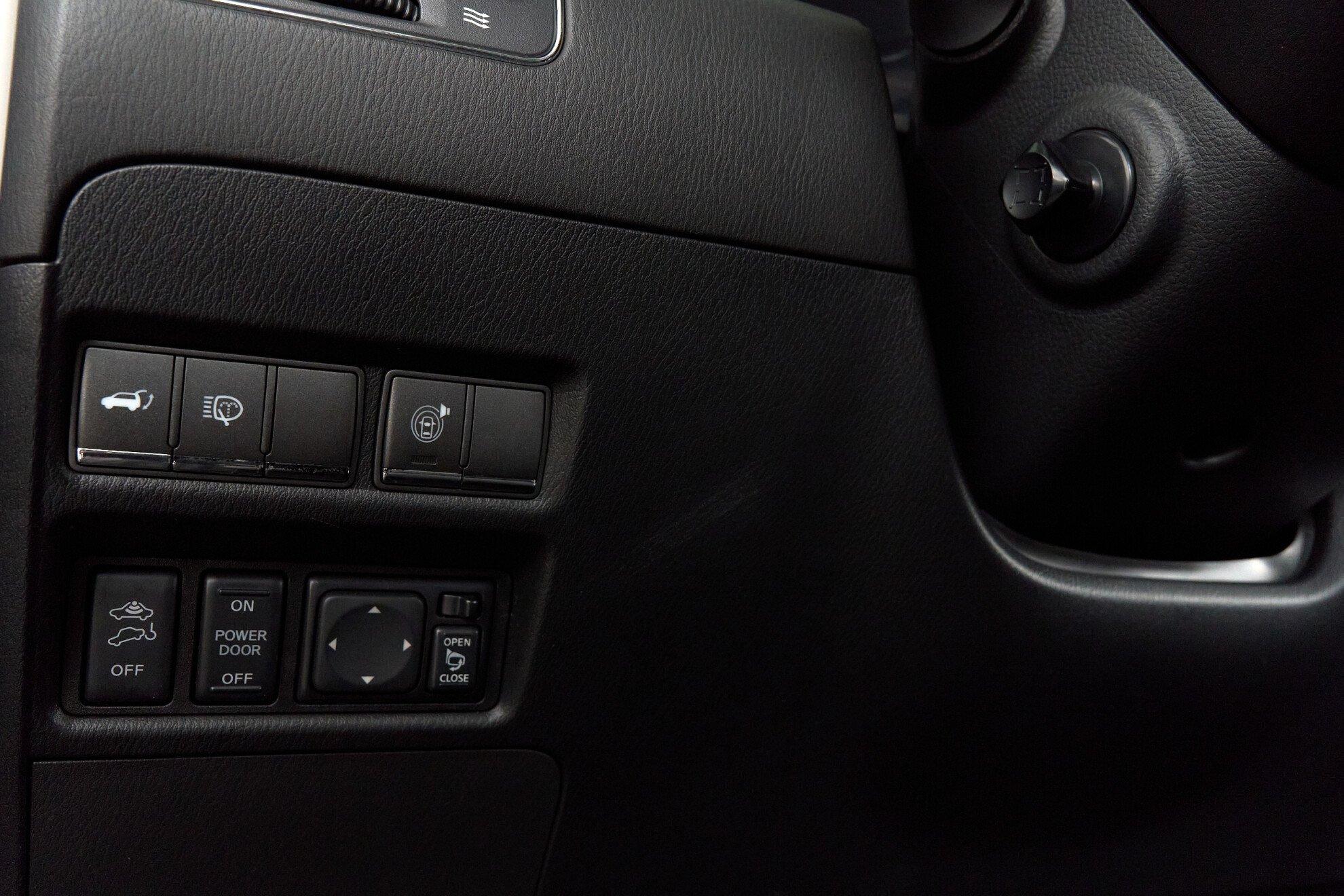 Nissan Patrol 2012, фиолетовый