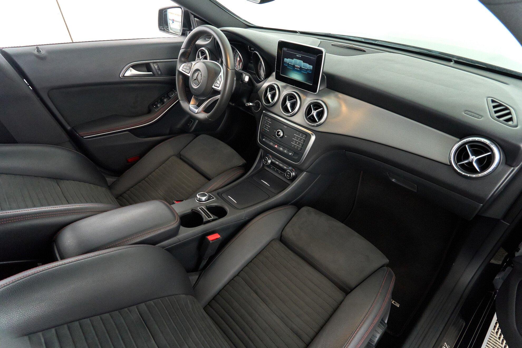 Mercedes-Benz CLA 2016, черный