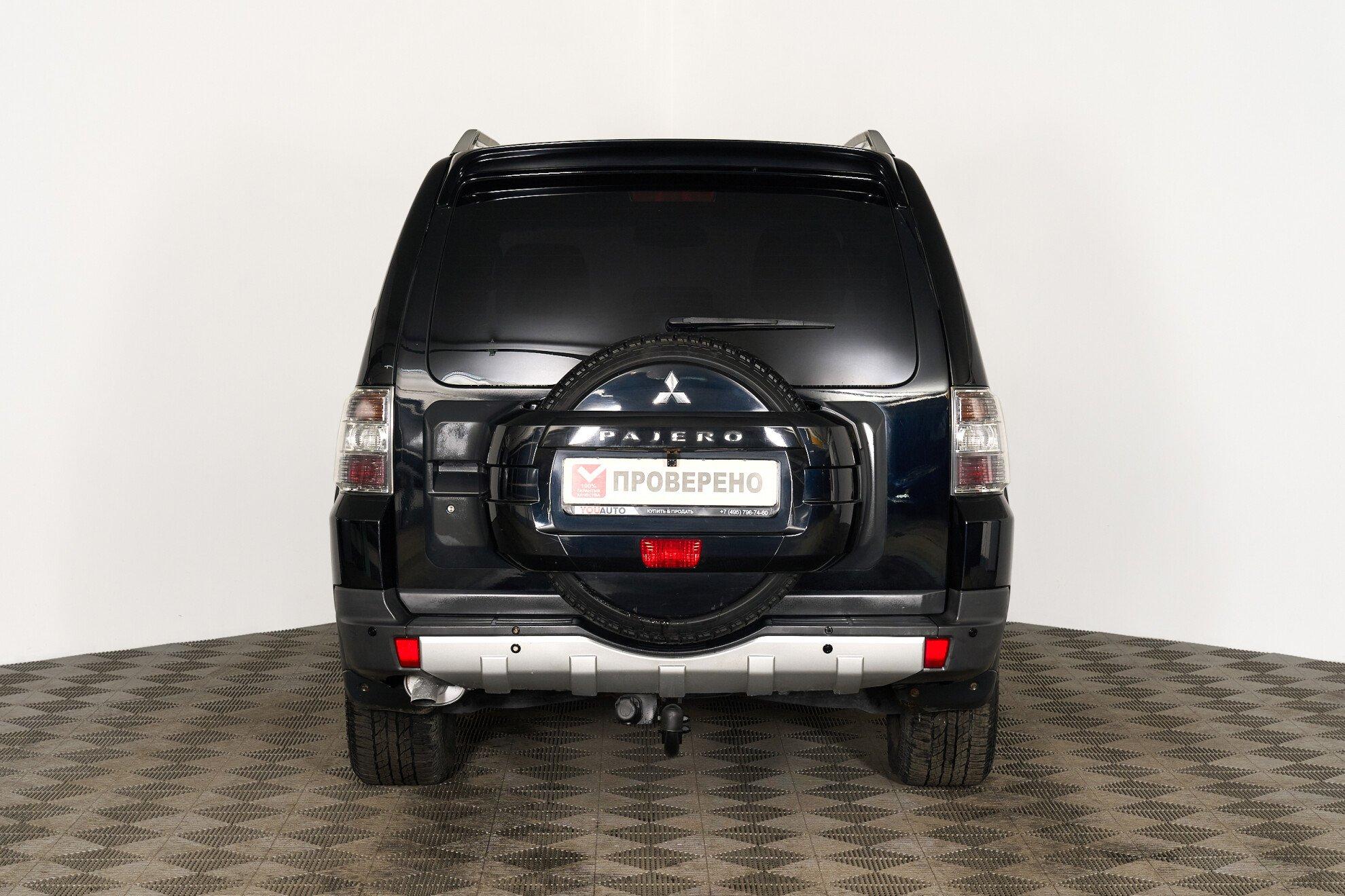 Mitsubishi Pajero 2008, черный