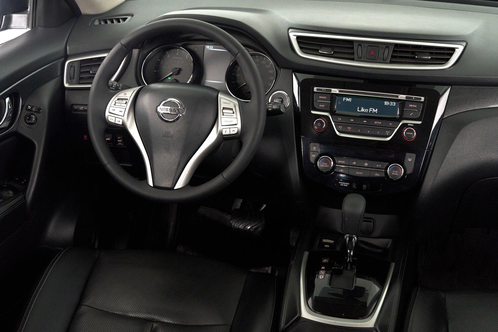 Nissan X-Trail 2017, зеленый
