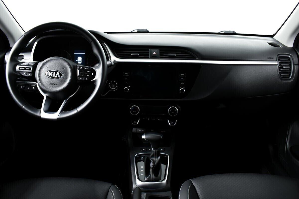 Kia Rio 2022, белый