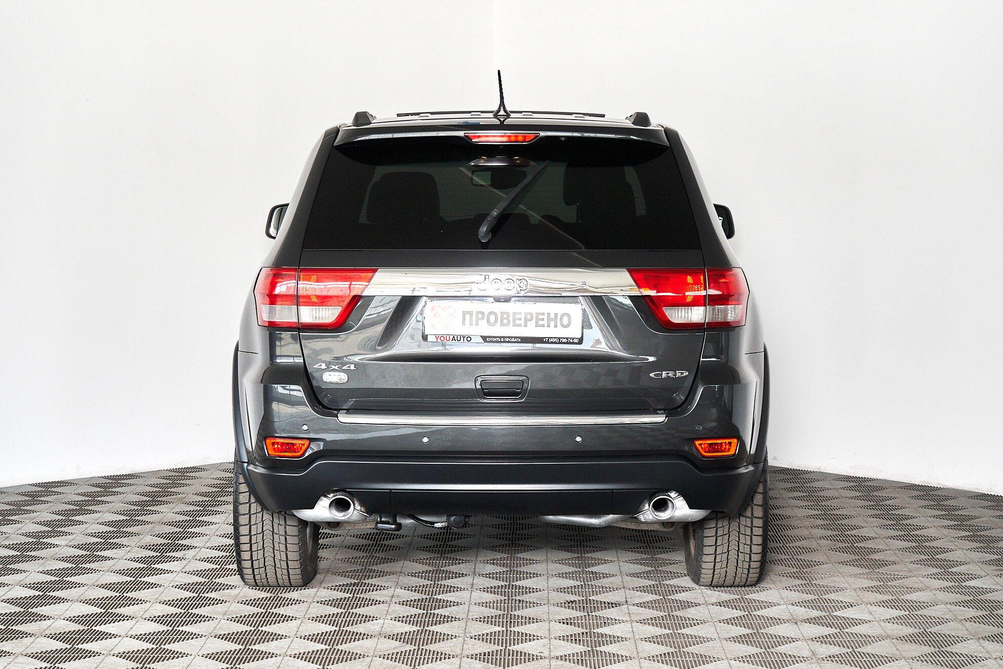 Jeep Grand Cherokee 2011, серый
