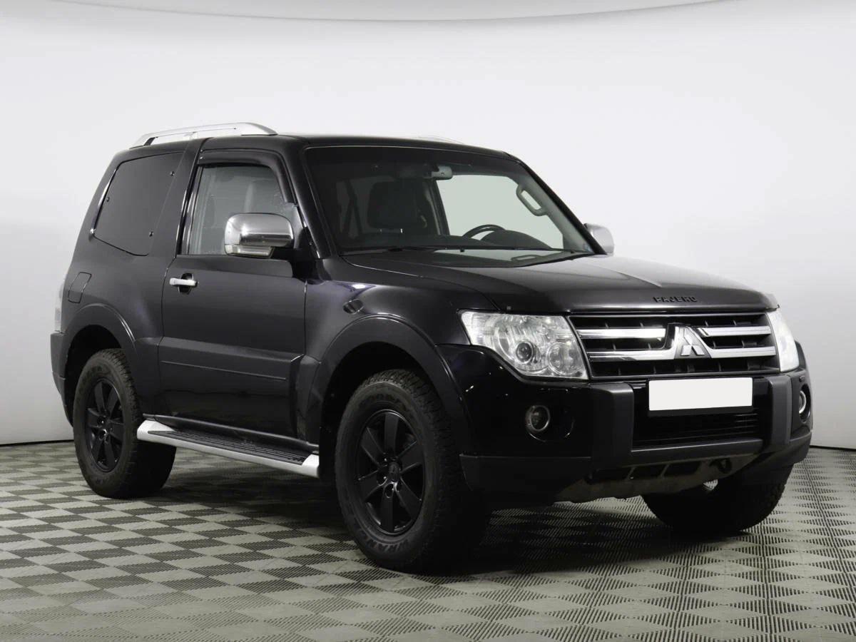 Mitsubishi Pajero 2007, черный