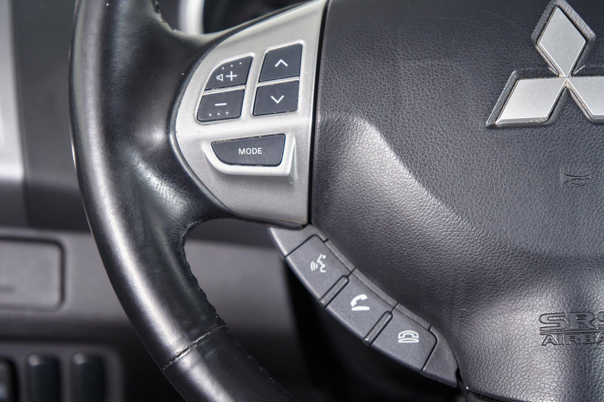 Mitsubishi Outlander 2008, бежевый
