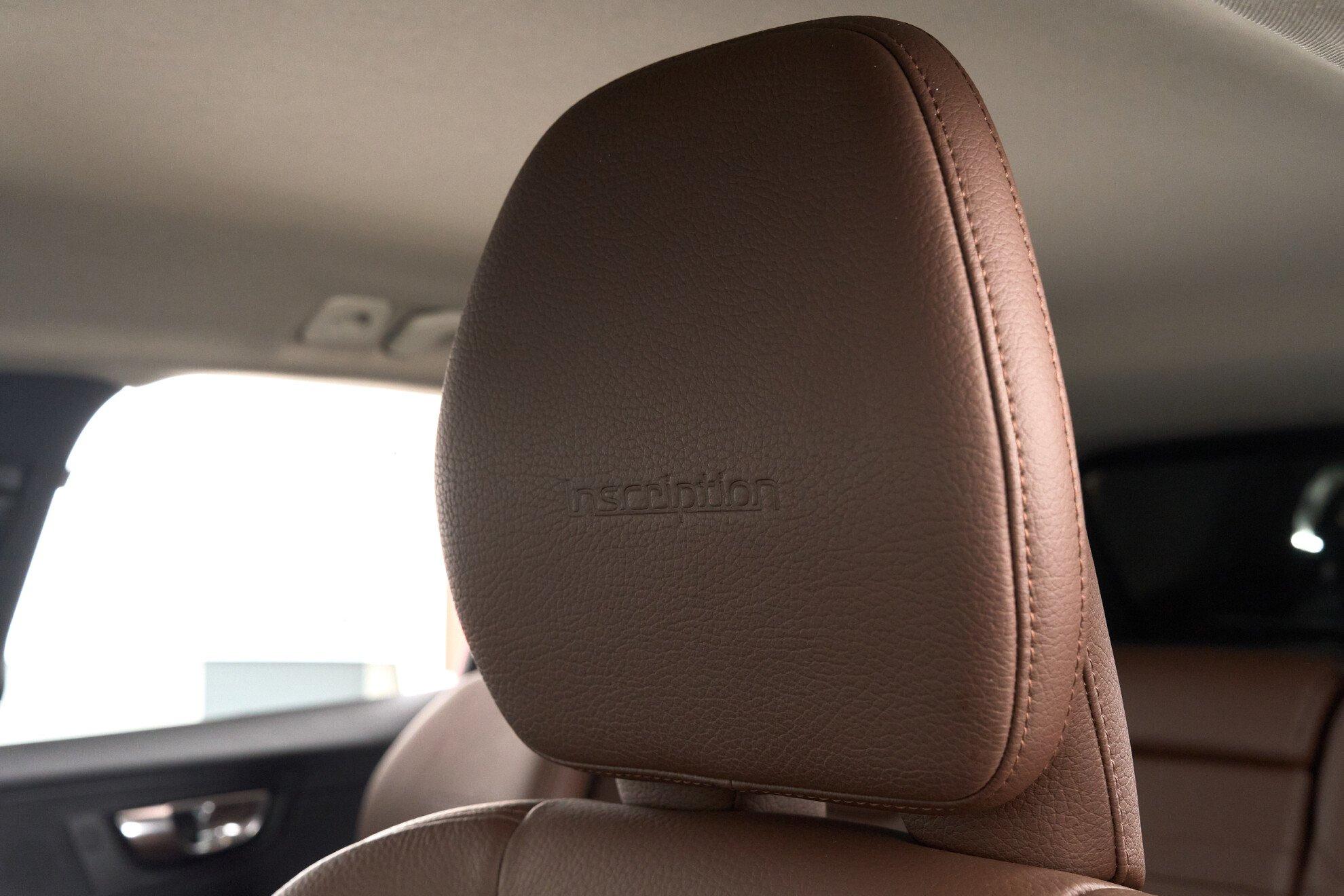 Volvo XC60 2019, красный