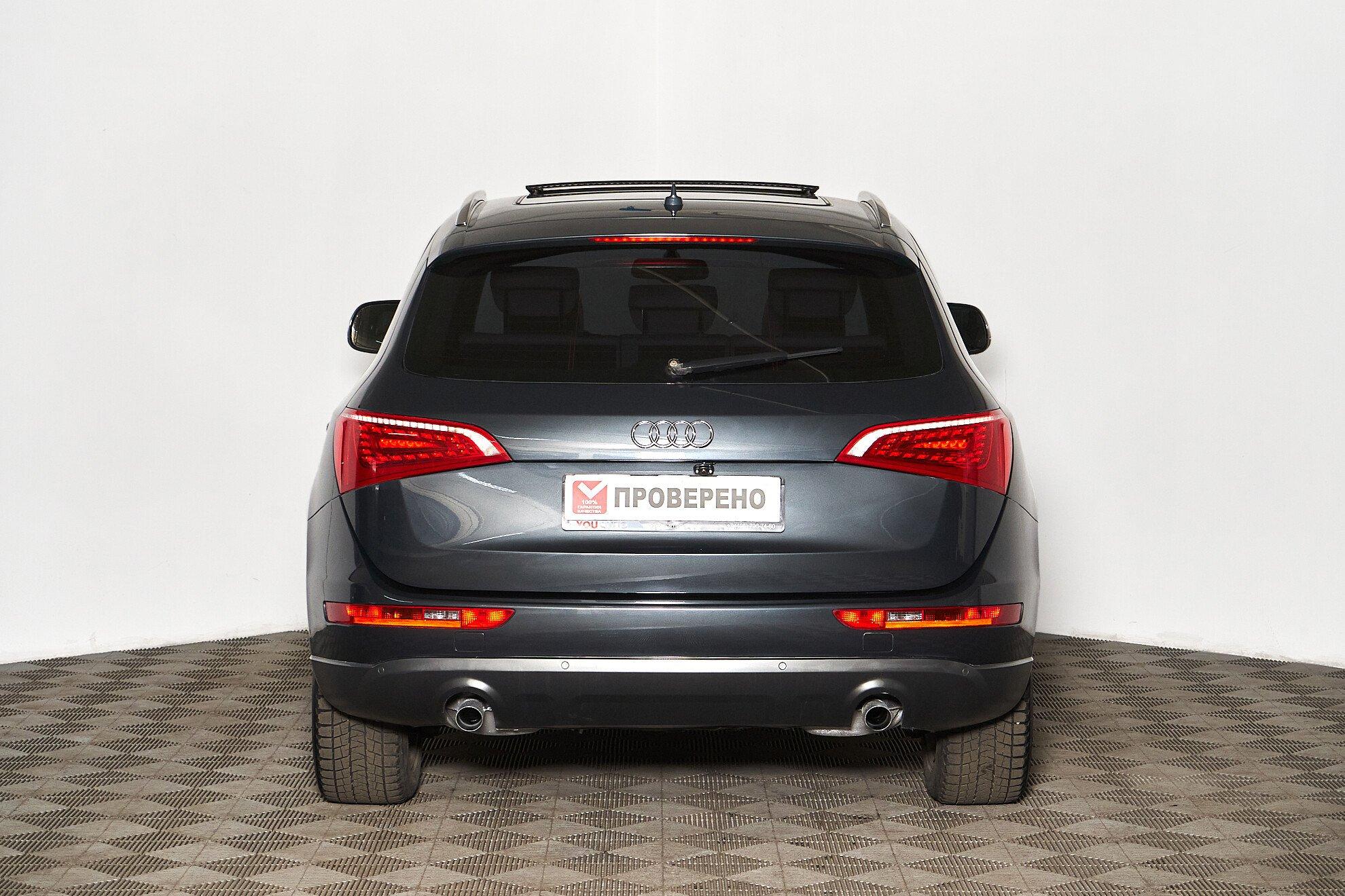Audi Q5 2011, серый