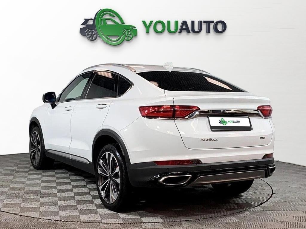 Geely Tugella 2021, белый