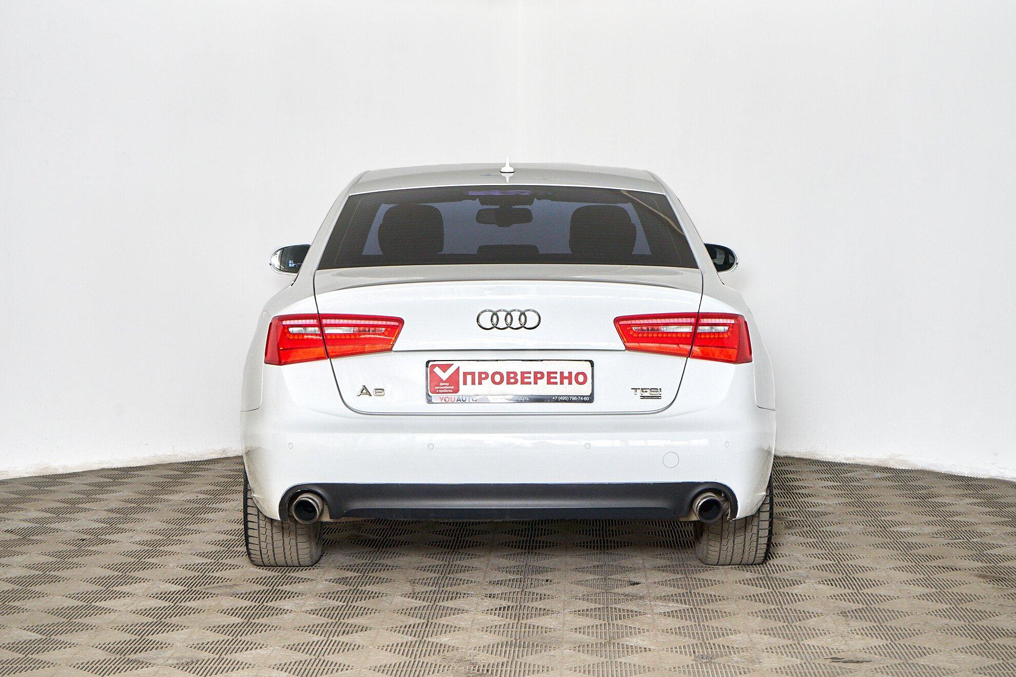 Audi A6 2011, белый
