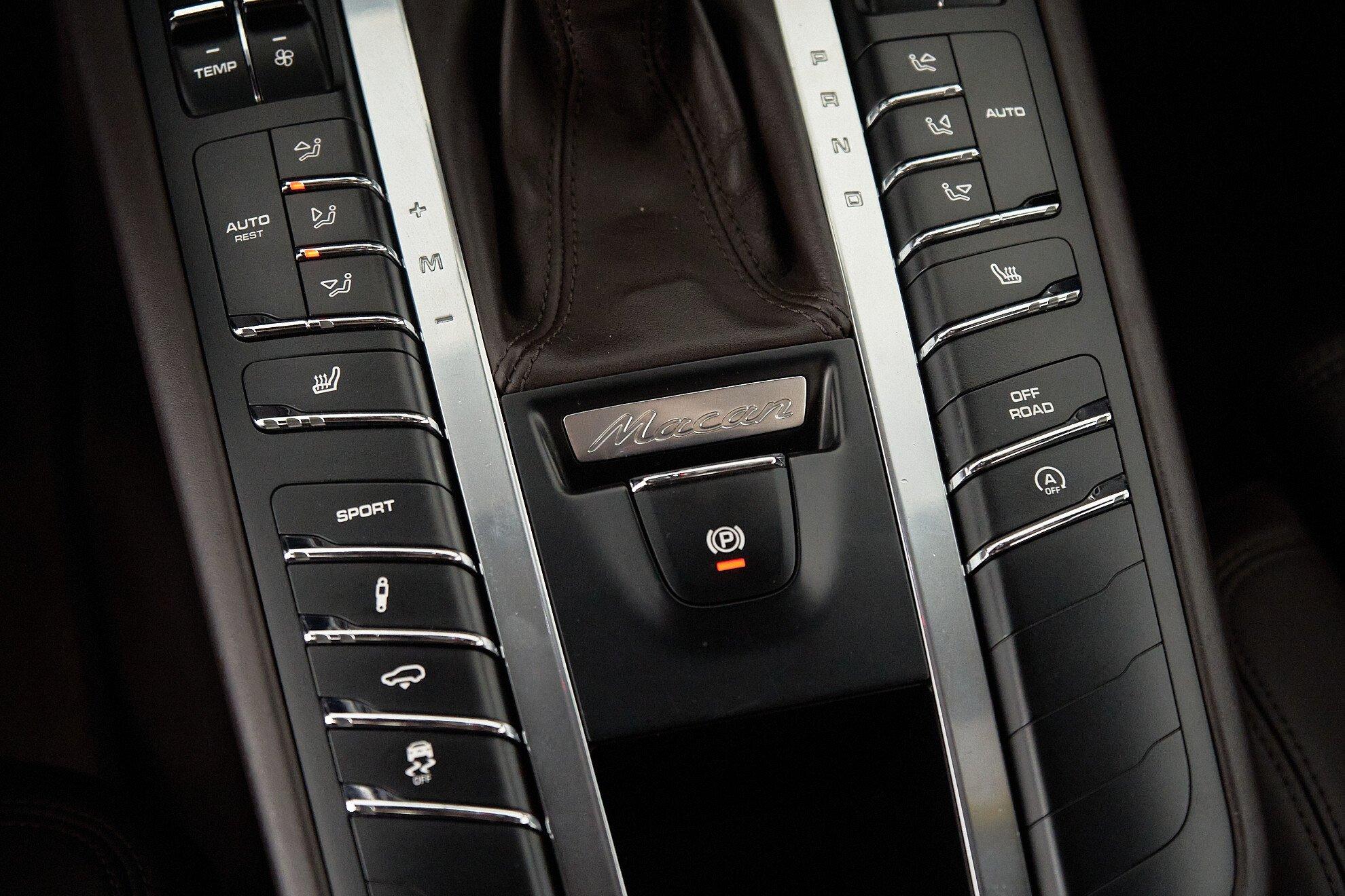 Porsche Macan 2014, черный