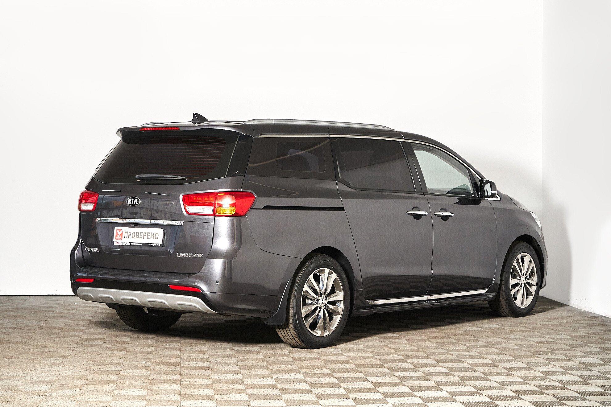 Kia Carnival 2018, серый