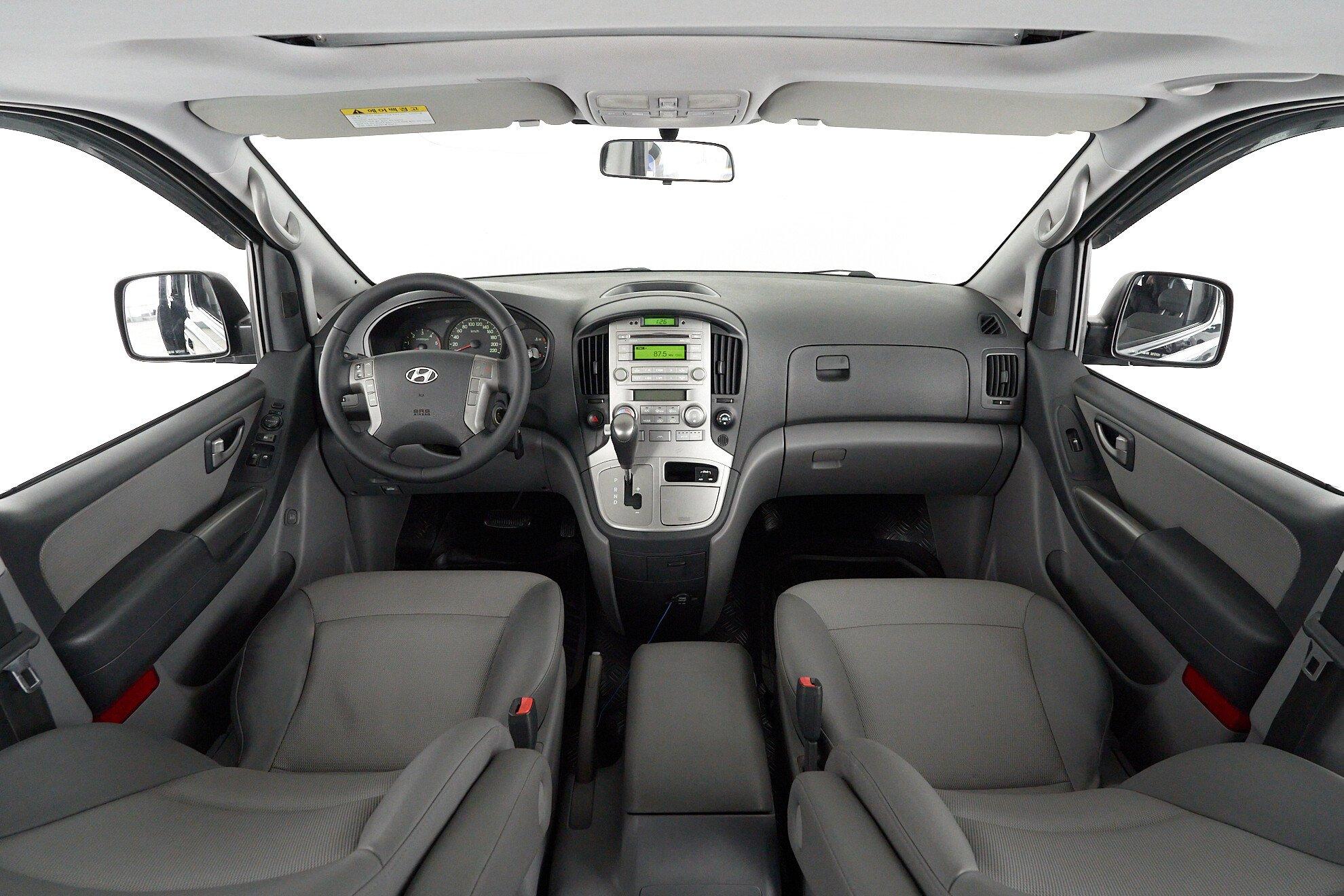 Hyundai Grand Starex 2011, черный