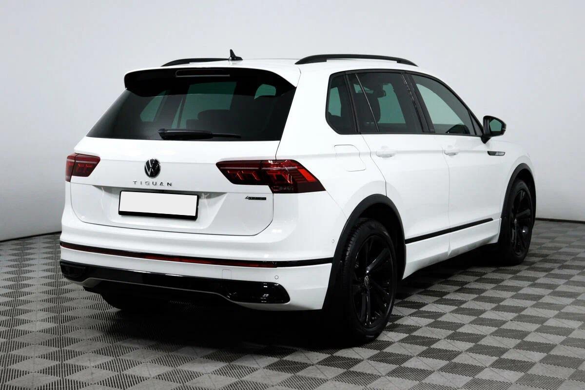 Volkswagen Tiguan 2022, белый