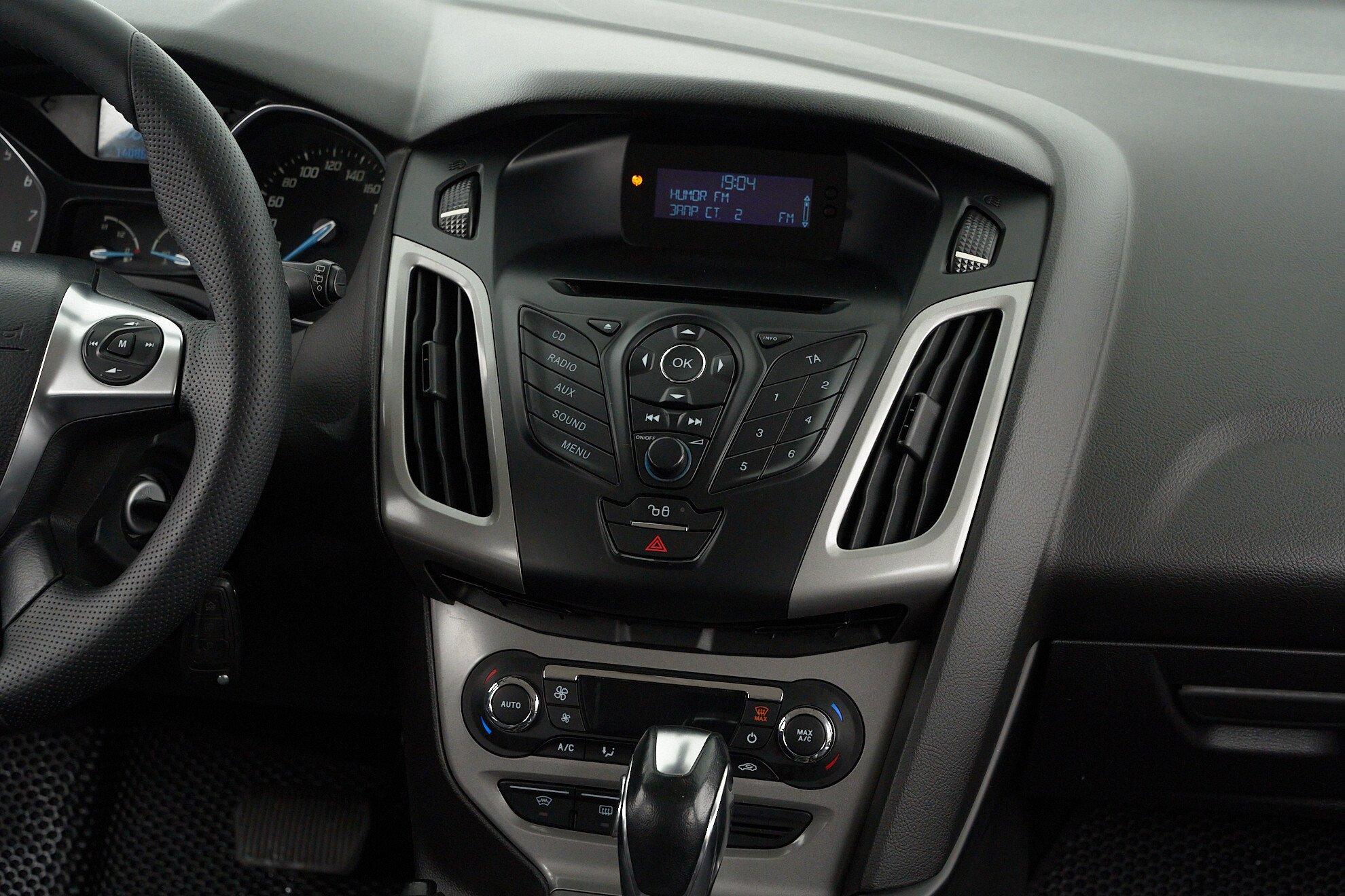Ford Focus 2014, черный
