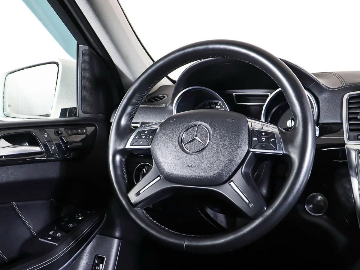 Mercedes-Benz GL-Класс 2015, белый