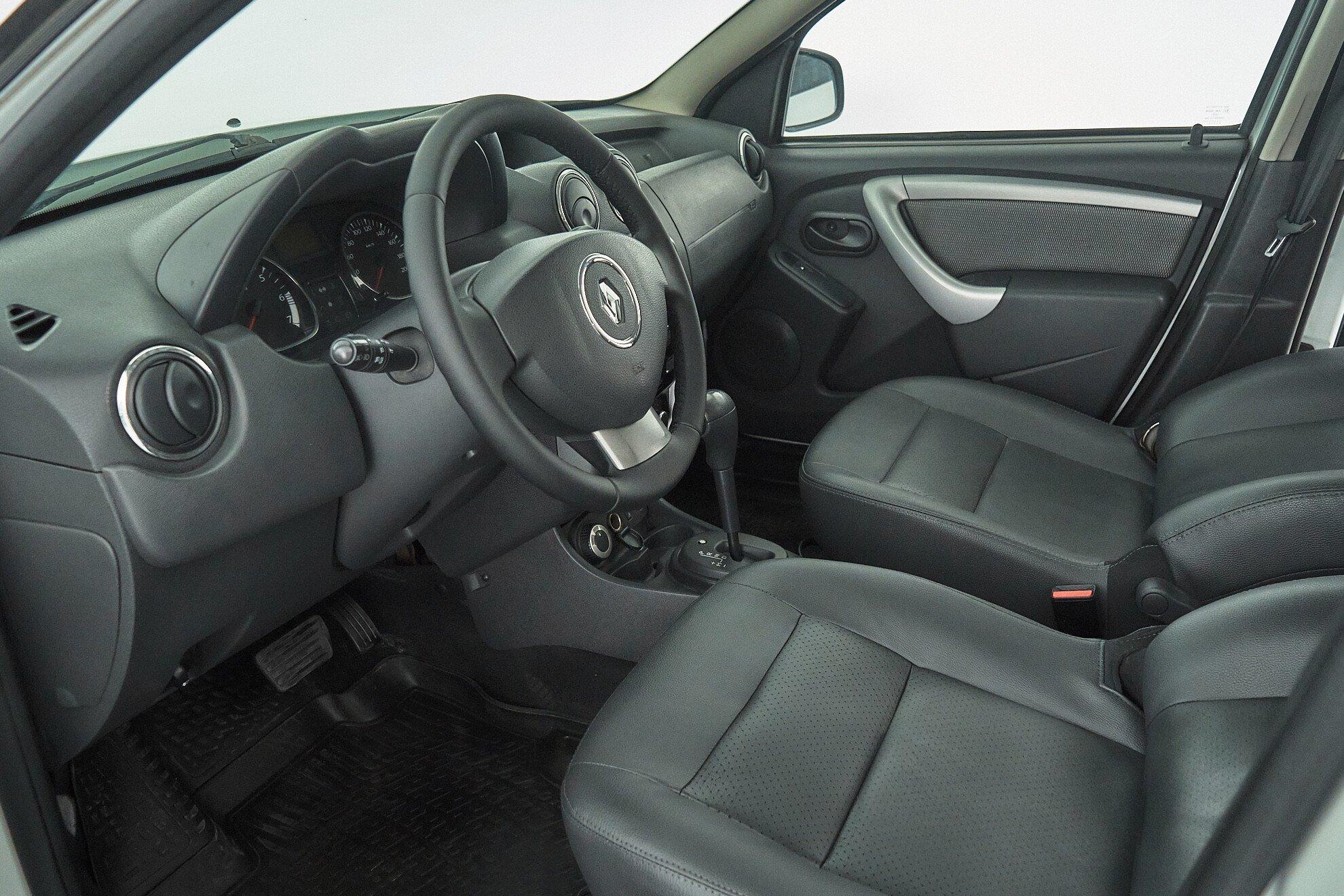 Renault Duster 2015, белый