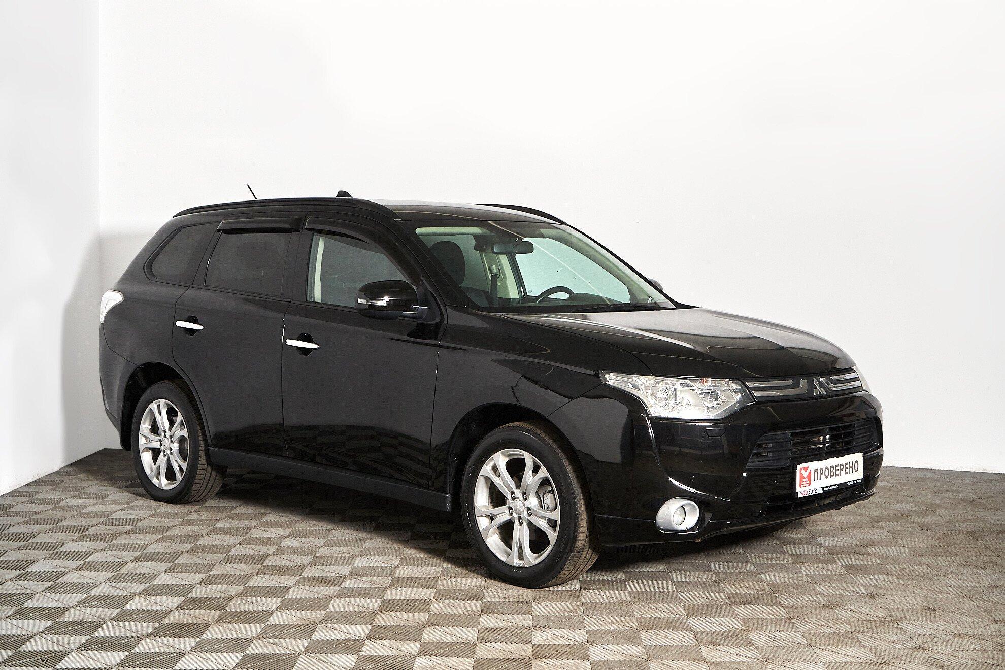Mitsubishi Outlander 2013, черный