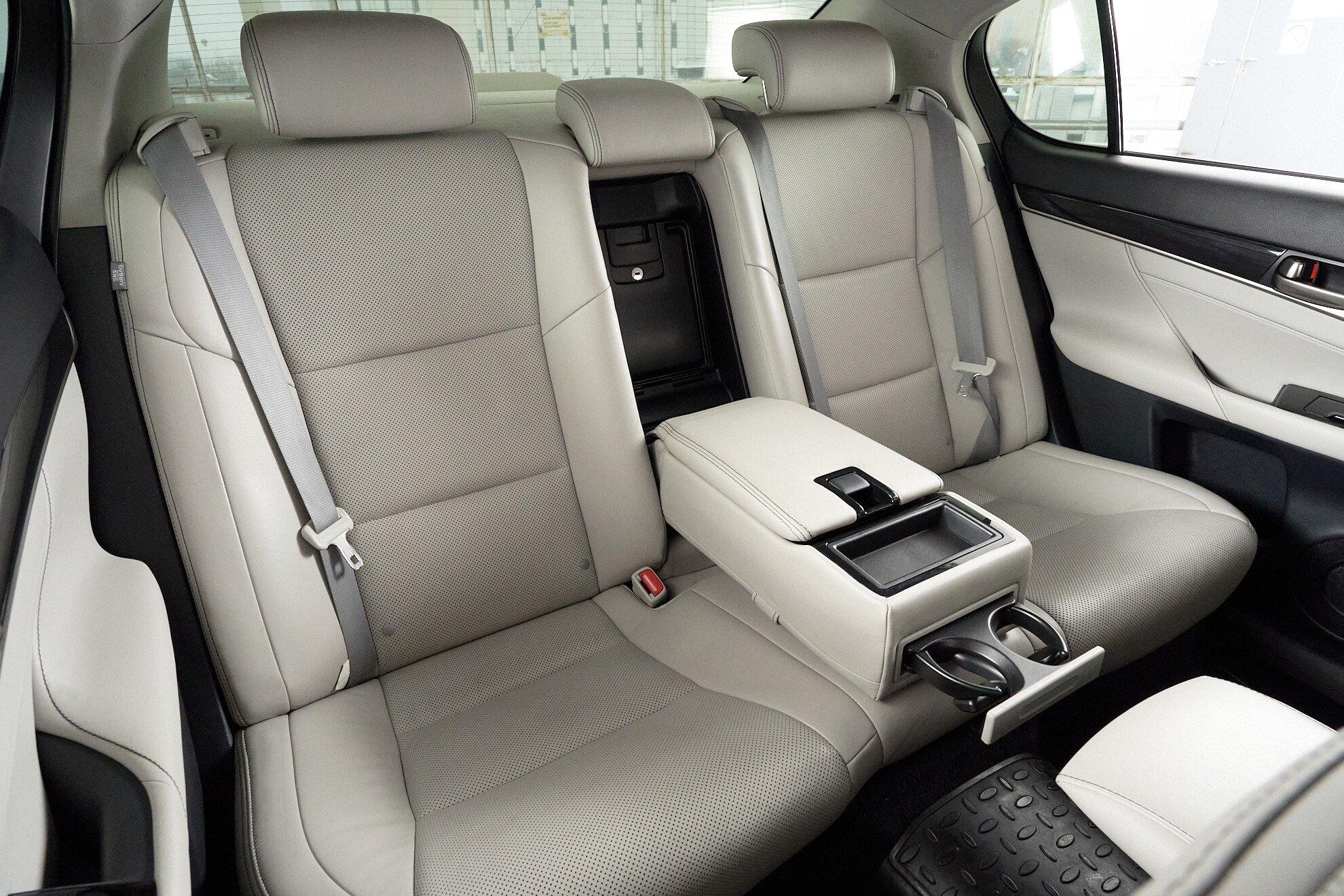 Lexus GS 2012, серебряный