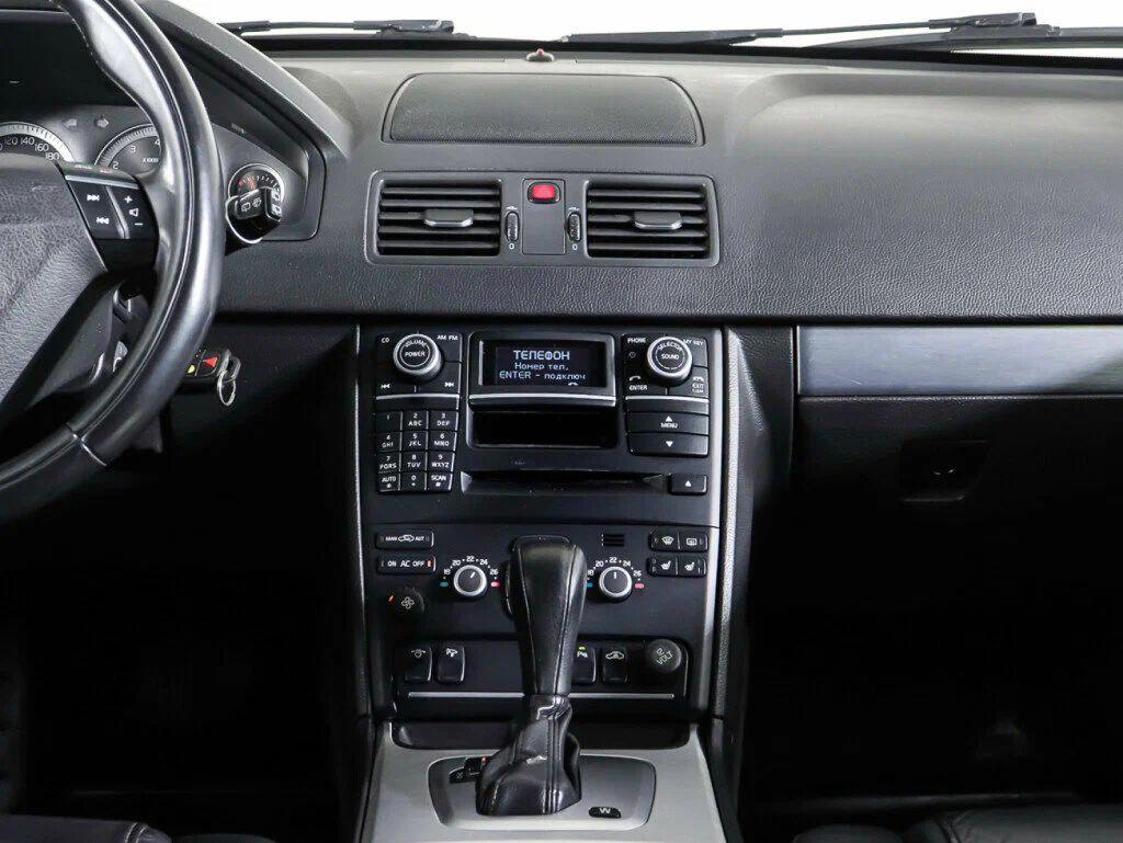 Volvo XC90 2013, белый