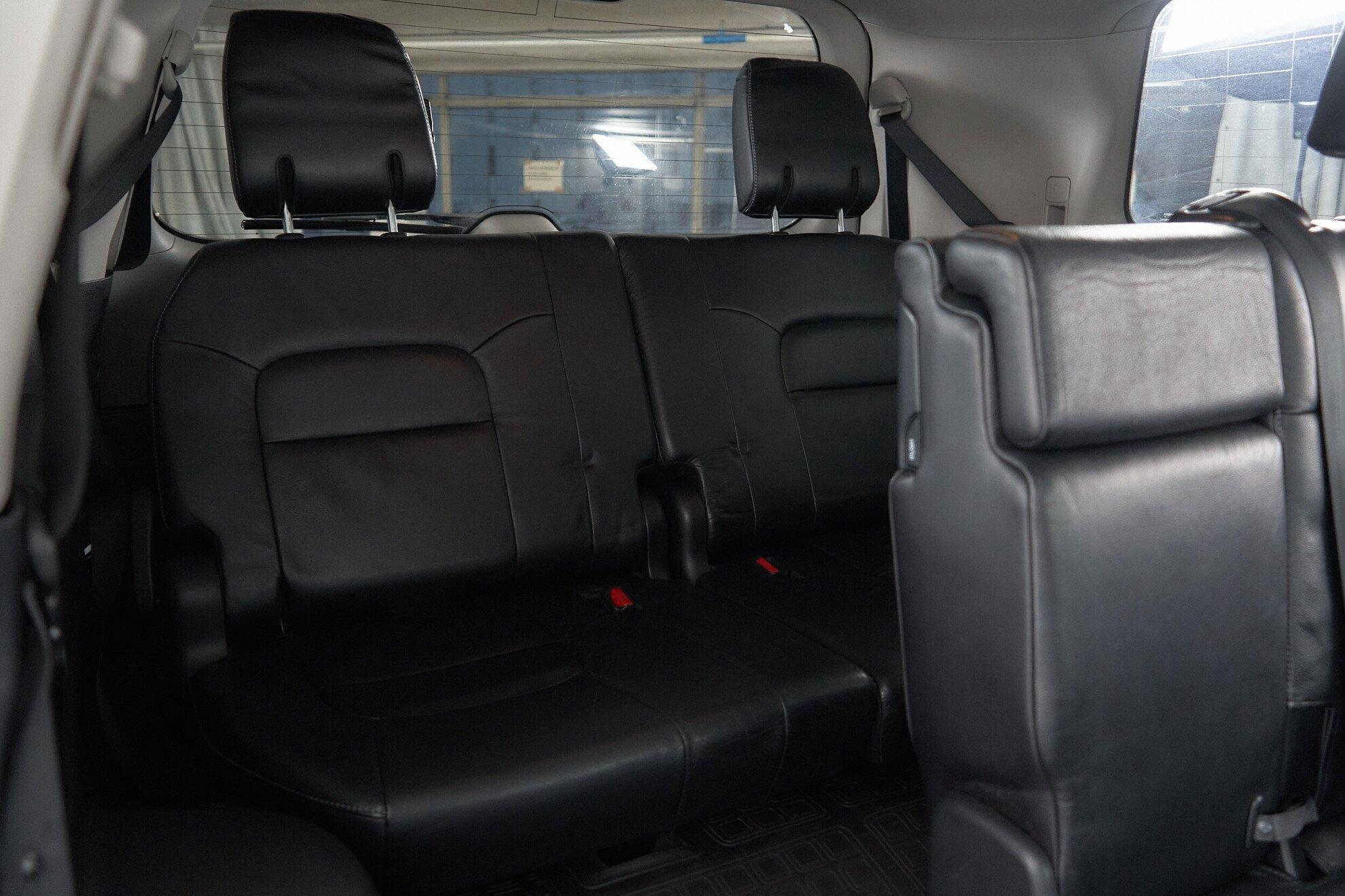 Toyota Land Cruiser 2011, белый